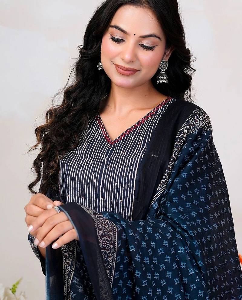 Women Floral Printed Panelled Sequinned Pure Cotton Kurta with Trousers & With Dupatta