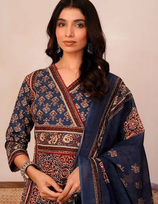 Women Ethnic Motifs Printed Angrakha Pure Cotton Kurta with Trousers & With Dupatta 3