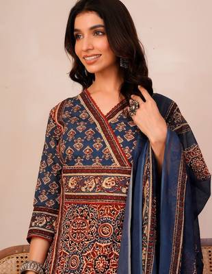 Women Ethnic Motifs Printed Angrakha Pure Cotton Kurta with Trousers & With Dupatta 4