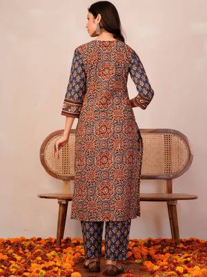 Women Ethnic Motifs Printed Angrakha Pure Cotton Kurta with Trousers & With Dupatta 5
