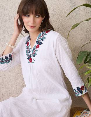 Floral Yoke Design V-Neck Thread Work Pure Cotton A-Line Kurta With Trouser 3