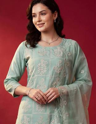 Women Ethnic Motifs Embroidered Regular Thread Work Kurta with Trousers & With Dupatta 2