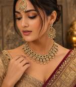 Modern flower and oval shape antique gold plated choker jewellery set for women