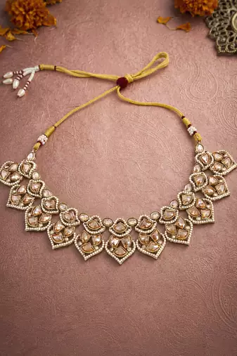 Graceful triangle and heart shape antique gold plated choker jewellery set for women