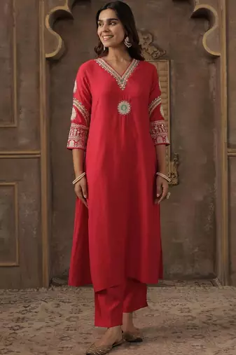 Floral Embroidered V-Neck Thread Work Straight Kurta With Trousers