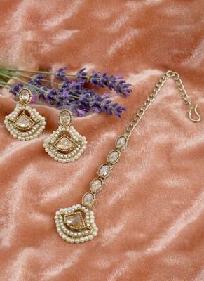 Lavish triangle shape pearl antique gold plated choker jewellery set for women 4