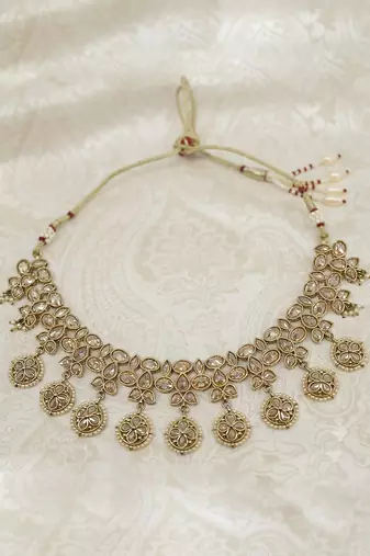 Incredible flower and leaf shape antique gold plated choker jewellery set for women