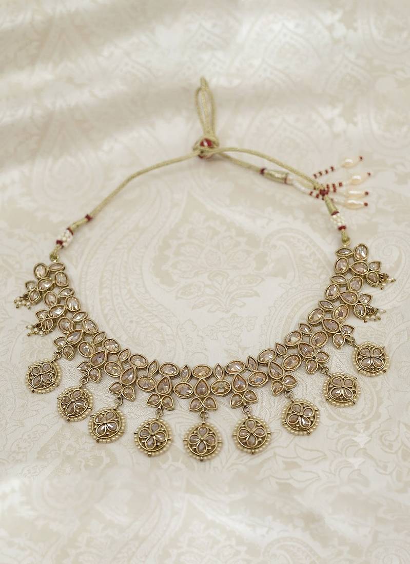 Incredible flower and leaf shape antique gold plated choker jewellery set for women