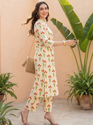 Women Floral Printed Regular Pure Cotton Kurta with Trousers 3