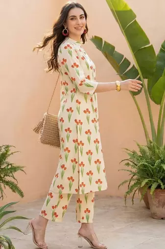Women Floral Printed Regular Pure Cotton Kurta with Trousers
