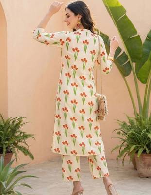 Women Floral Printed Regular Pure Cotton Kurta with Trousers 4