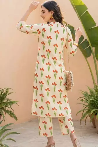 Women Floral Printed Regular Pure Cotton Kurta with Trousers