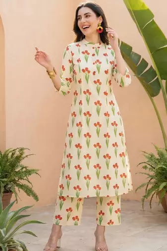 Women Floral Printed Regular Pure Cotton Kurta with Trousers