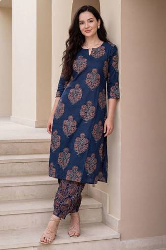 Women Floral Printed Regular Pure Cotton Kurta with Salwar
