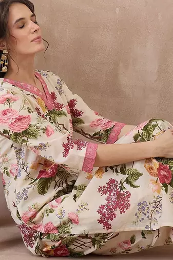 Women Floral Printed Regular Pure Cotton Kurta with Trousers