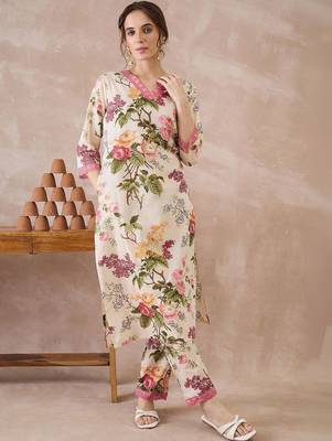 Women Floral Printed Regular Pure Cotton Kurta with Trousers 6