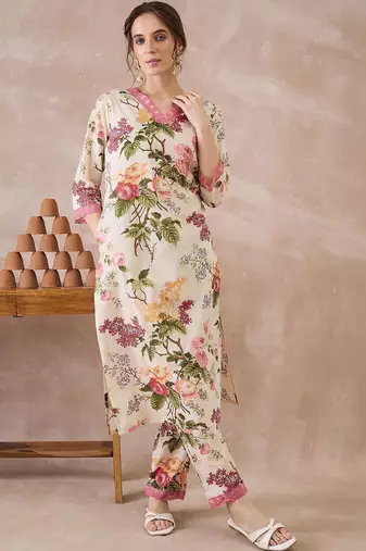 Women Floral Printed Regular Pure Cotton Kurta with Trousers