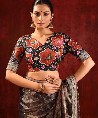 Earthy brown foil printed tissue saree set 4
