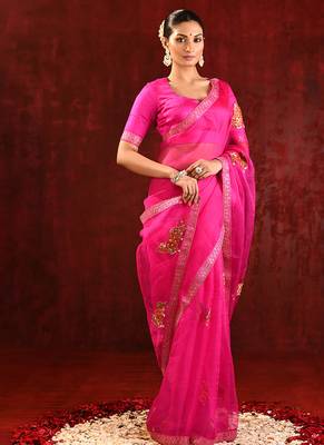 Magenta pink embroidered organza saree set 3