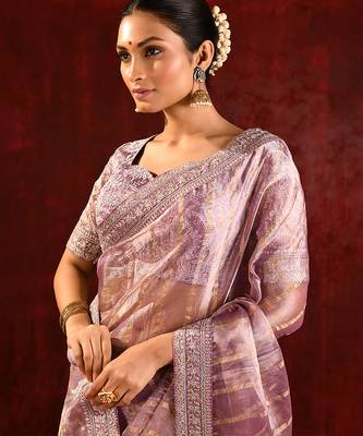 Mauve pink embroidered tissue saree set 4