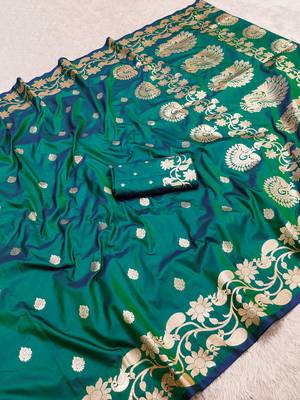 Rama green  soft banarasi silk saree with zari weaving  design with running blouse 3