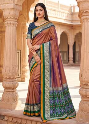 Onion pink soft and smooth silk blend saree in patola style with detailed zari work 1
