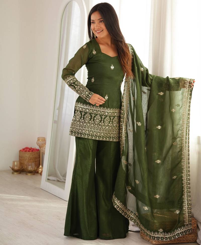 Mehendi crunchy silk blend bell bottom suit set