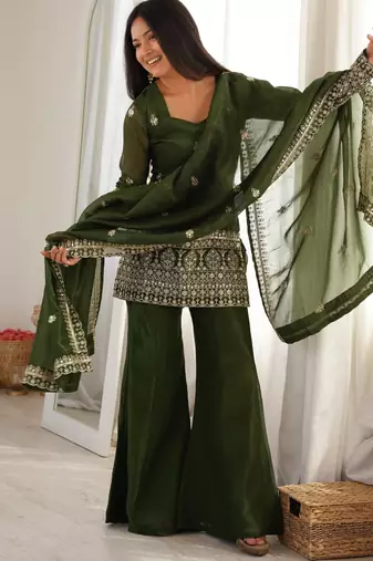 Mehendi crunchy silk blend bell bottom suit set