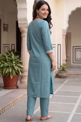 Women Ethnic Motifs Embroidered Regular Thread Work Kurta with Trousers