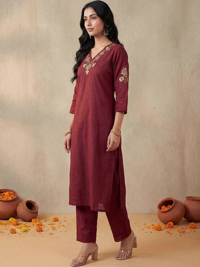 Women Ethnic Motifs Embroidered Regular Thread Work Pure Cotton Kurta with Trousers