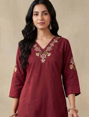 Women Ethnic Motifs Embroidered Regular Thread Work Pure Cotton Kurta with Trousers 2