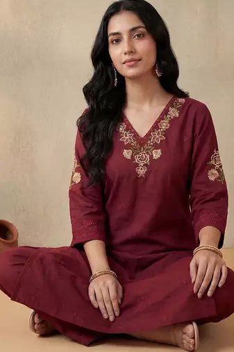 Women Ethnic Motifs Embroidered Regular Thread Work Pure Cotton Kurta with Trousers