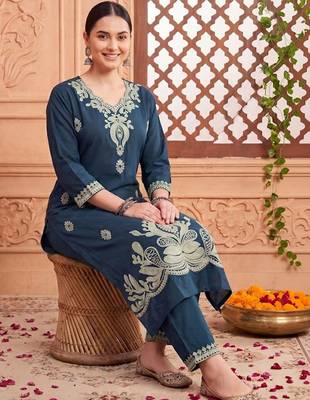 Women Ethnic Motifs Embroidered Regular Thread Work Pure Cotton Kurta with Trousers 1