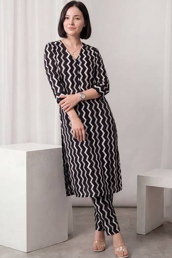 Women Printed Regular Pure Cotton Kurta with Trousers