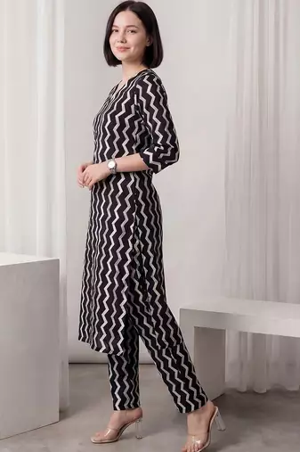 Women Printed Regular Pure Cotton Kurta with Trousers
