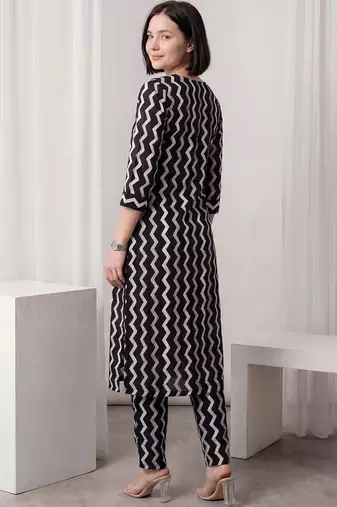 Women Printed Regular Pure Cotton Kurta with Trousers
