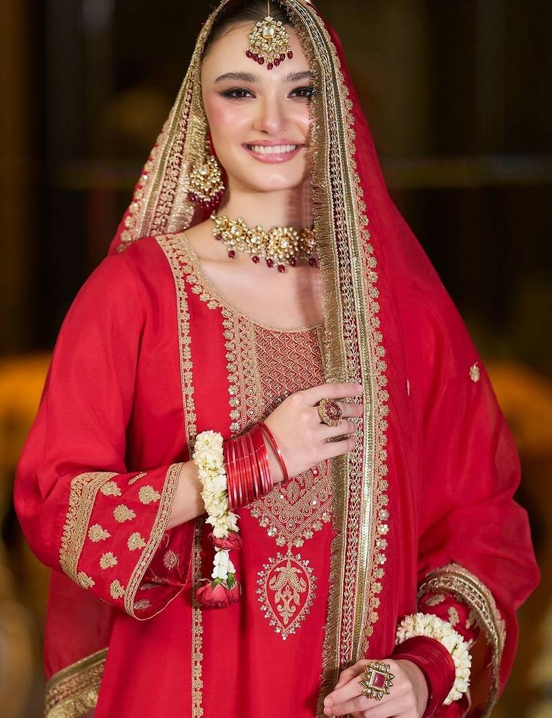Women Ethnic Motifs Embroidered Regular Kurta with Trousers & With Dupatta