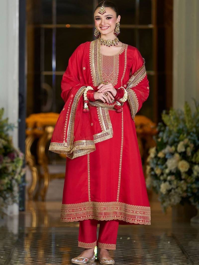 Women Ethnic Motifs Embroidered Regular Kurta with Trousers & With Dupatta
