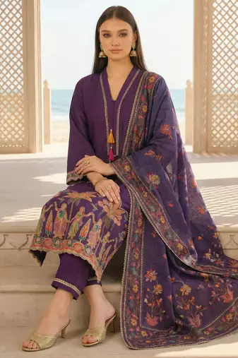 Women Ethnic Motifs Printed Regular Thread Work Kurta with Trousers & With Dupatta