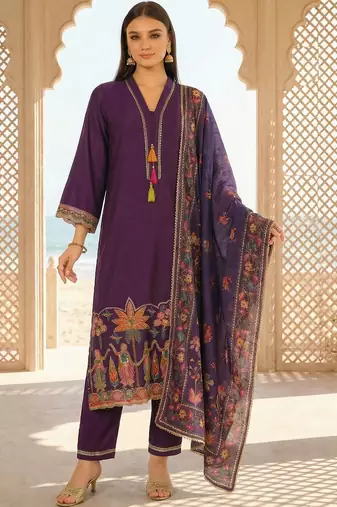 Women Ethnic Motifs Printed Regular Thread Work Kurta with Trousers & With Dupatta