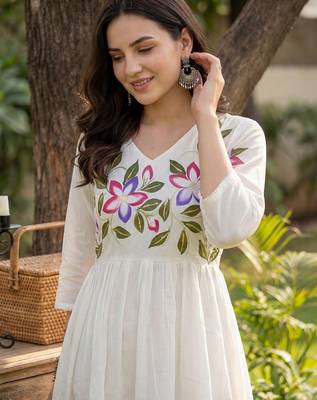 Women Floral Printed Regular Pure Cotton Kurta with Trousers & With Dupatta 4