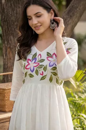 Women Floral Printed Regular Pure Cotton Kurta with Trousers & With Dupatta