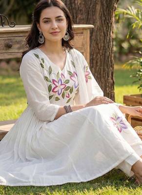 Women Floral Printed Regular Pure Cotton Kurta with Trousers & With Dupatta 5