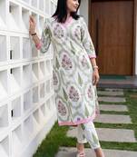 Women Floral Printed Regular Pure Cotton Kurta with Trousers