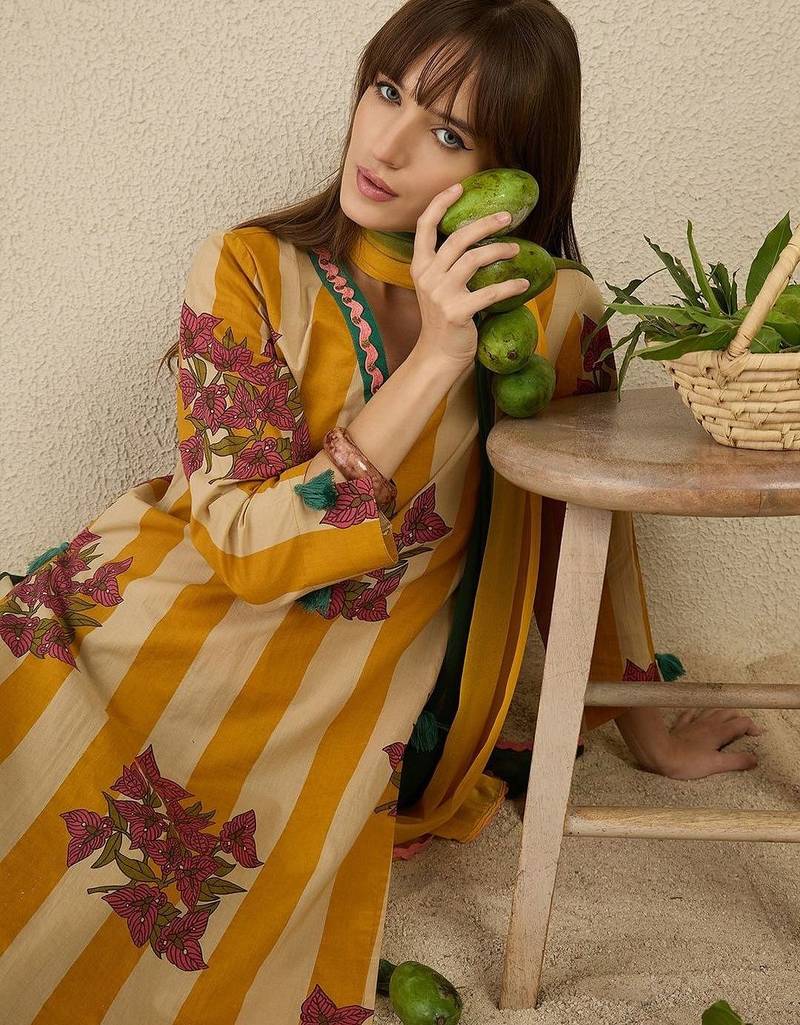 Women Printed Regular Pure Cotton Kurta with Trousers & With Dupatta