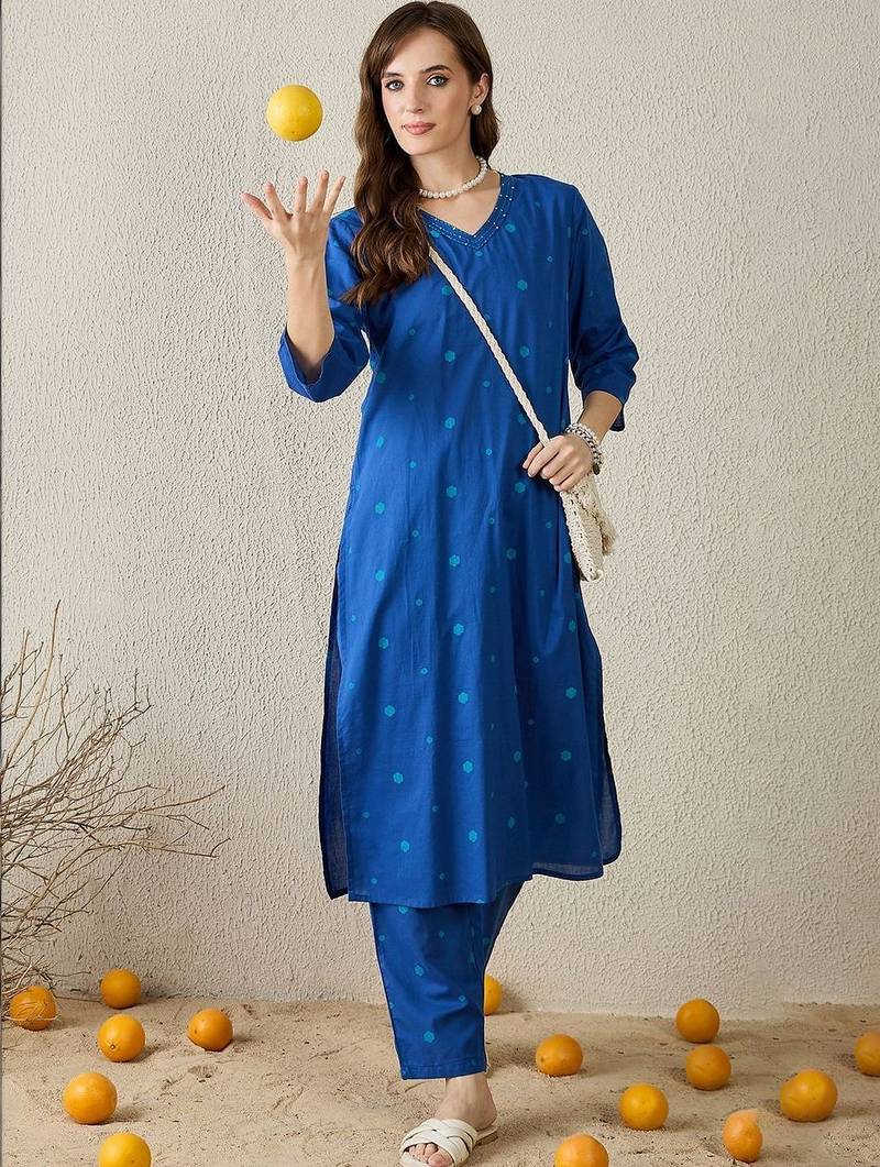Women Printed Regular Pure Cotton Kurta with Trousers