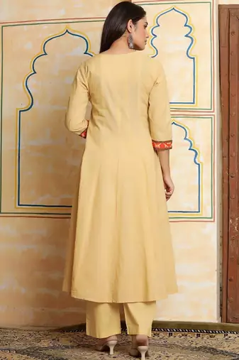 Women Ethnic Motifs Printed Regular Thread Work Pure Cotton Kurta with Trousers & With Dupatta