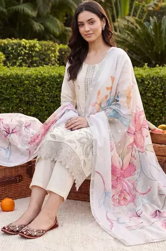 Women Floral Embroidered Regular Thread Work Kurta with Trousers & With Dupatta