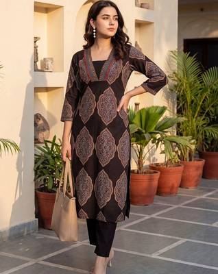 Women Ethnic Motifs Printed Regular Pure Cotton Kurta with Trousers 3