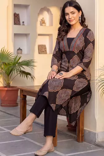 Women Ethnic Motifs Printed Regular Pure Cotton Kurta with Trousers